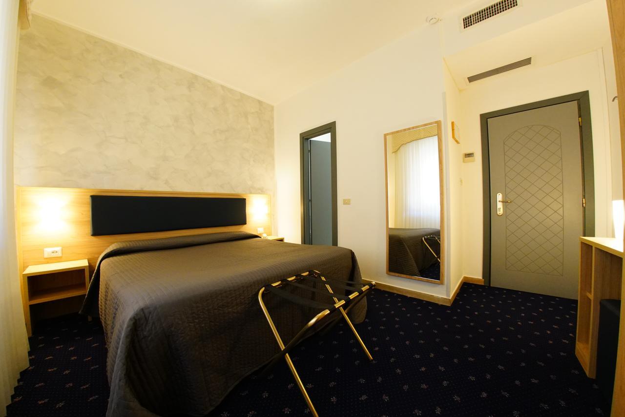 Hotel Le Torrette Galbiate Екстериор снимка